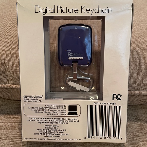 NWT Digital Picture Keychain. Never opened. See details in photos. - Picture 4 of 7